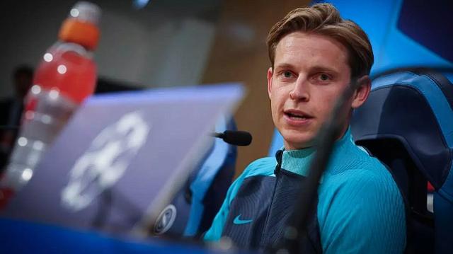 mk体育app-巴萨大战前内斗不止，德容开炮为哪般？